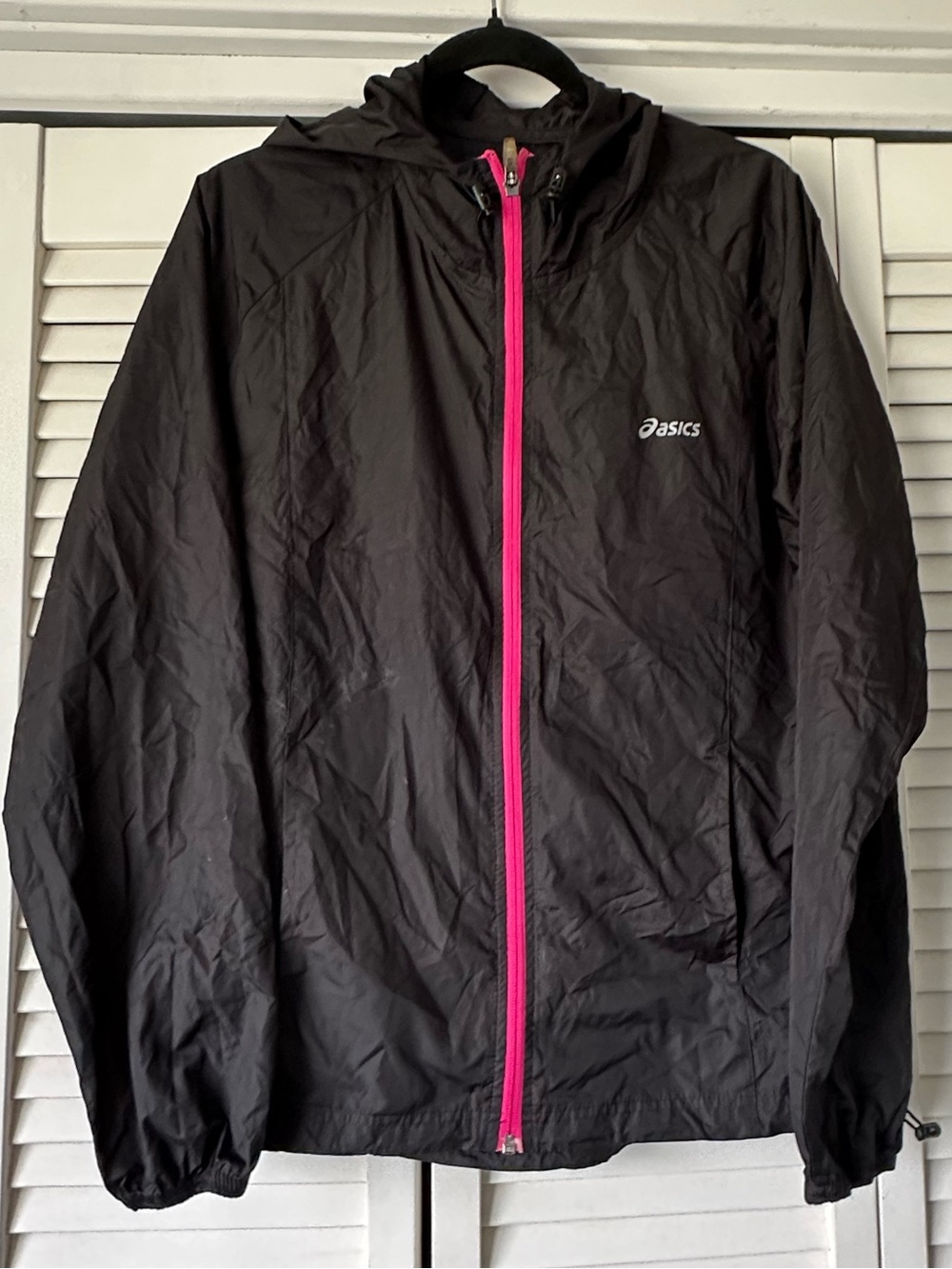 ASICS Women's Black Hooded Packable Windbreaker with Pink Zip